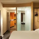 Escale Oceania Nantes Aeroport Hotel 3*