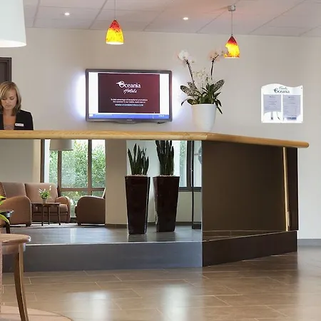 Escale Oceania Nantes Aéroport Hotel 3*