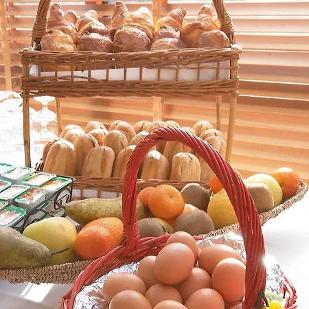 Escale Oceania Nantes Aéroport 3*