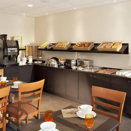 Hotel Escale Oceania Nantes 3*