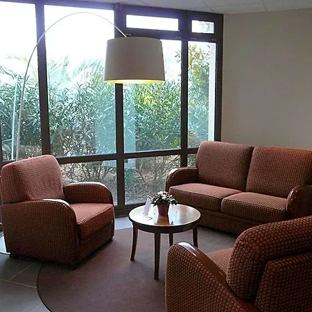 Escale Oceania Nantes Aeroport Hotel