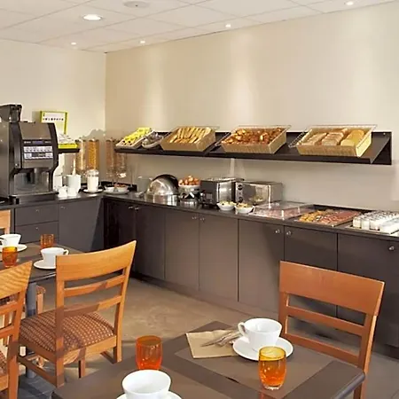 Escale Oceania Nantes Aeroport Hotel