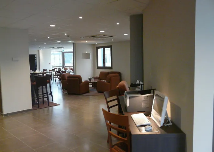 Hotel Escale Oceania Nantes Aeroport 3*