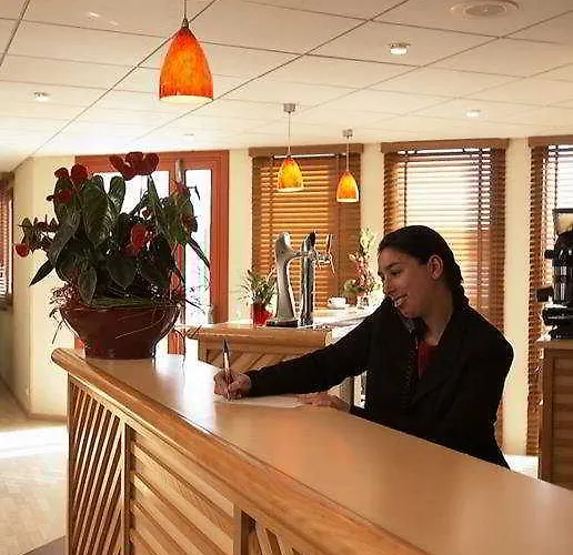 Hotel Escale Oceania Nantes Aeroport Bouguenais